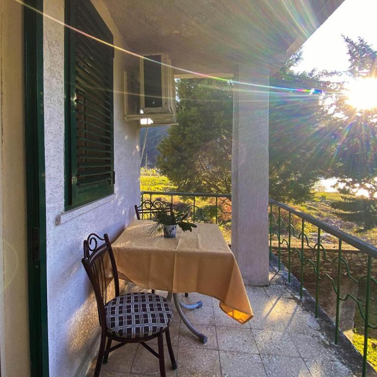 Agroturizem Hotel Vila Franceze Koman エクステリア 写真