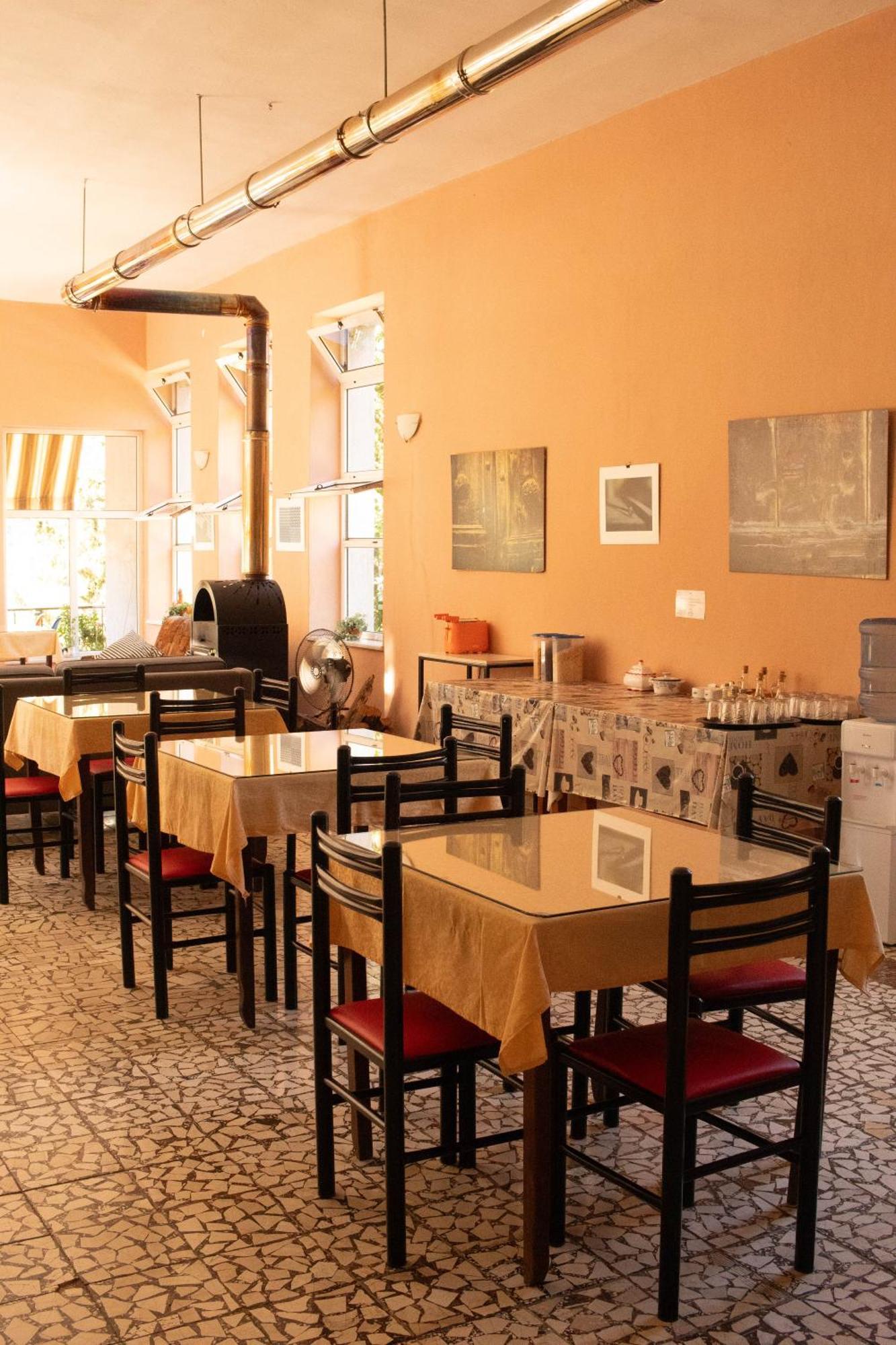 Agroturizem Hotel Vila Franceze Koman エクステリア 写真